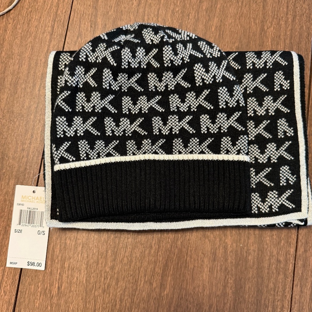 Michael Kors Beanie and Scarf